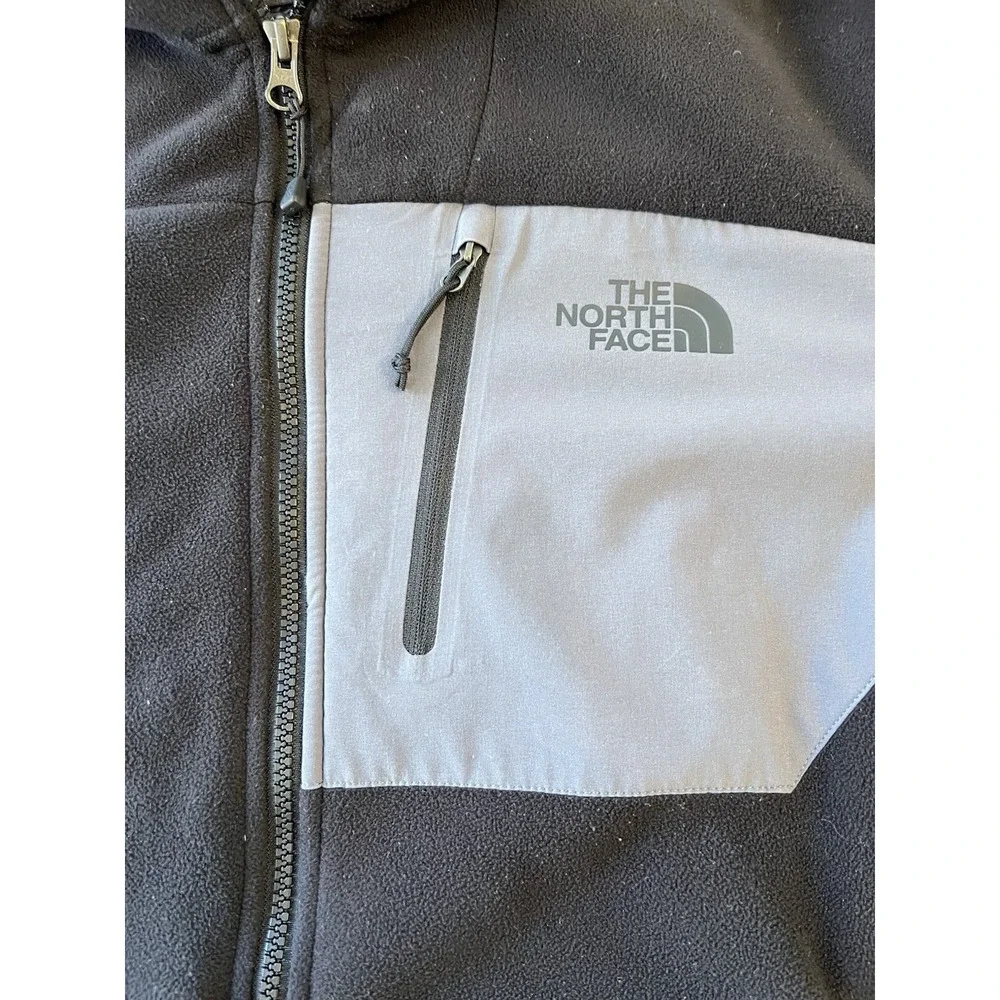 The North Face Men's Medium Full Zip Fleece Jacket Black Gray Logo